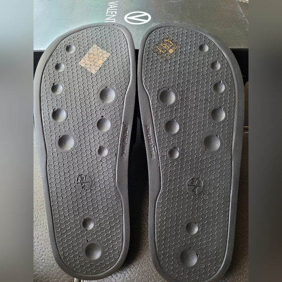 Valentino Slides. I just bought this in PM but a lil big for me.But this is new. - Picture 5 of 9